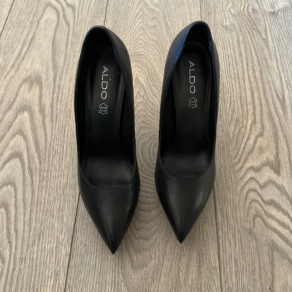 ALDO black pumps stilettos leather size 9